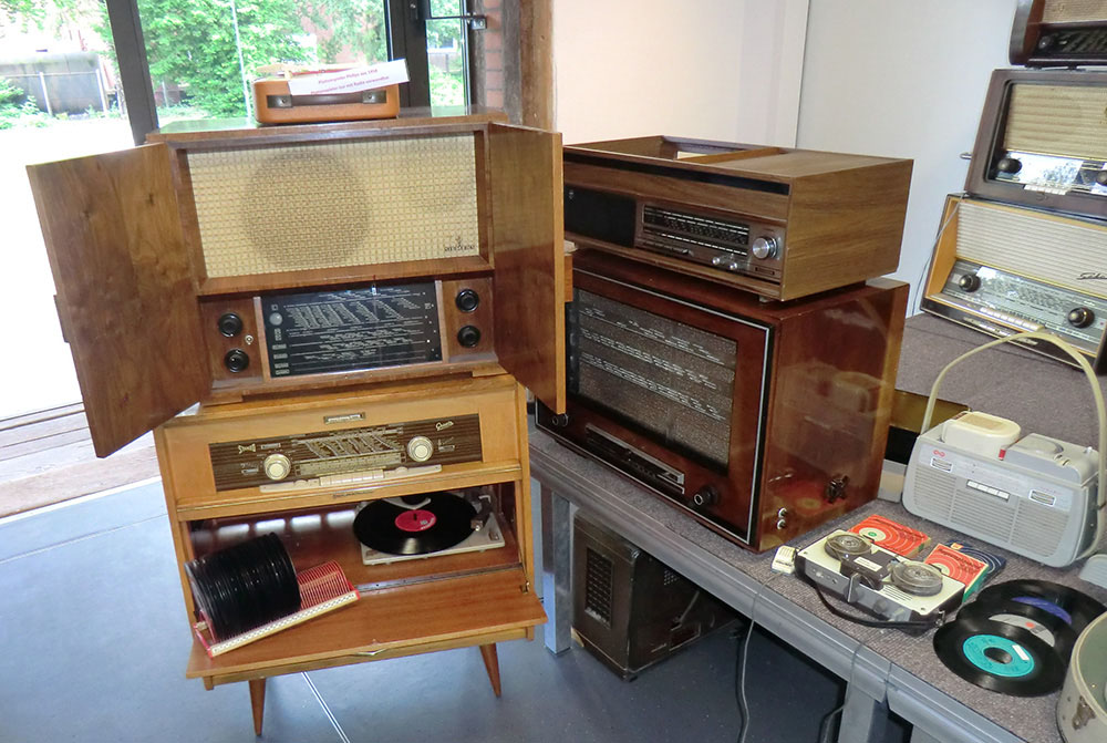 Ausstellung historischer Rundfunkgeräte