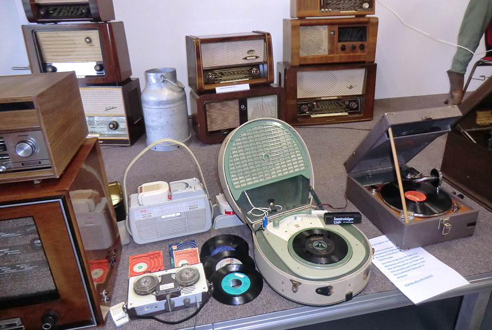 Ausstellung historischer Rundfunkgeräte