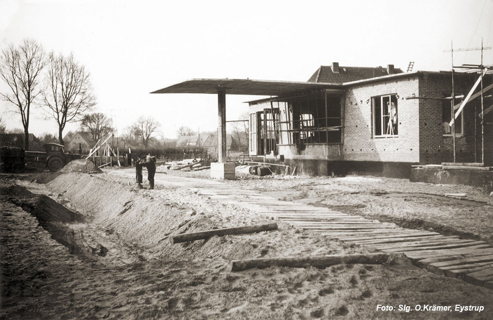 Bau der ARAL-Tankstelle